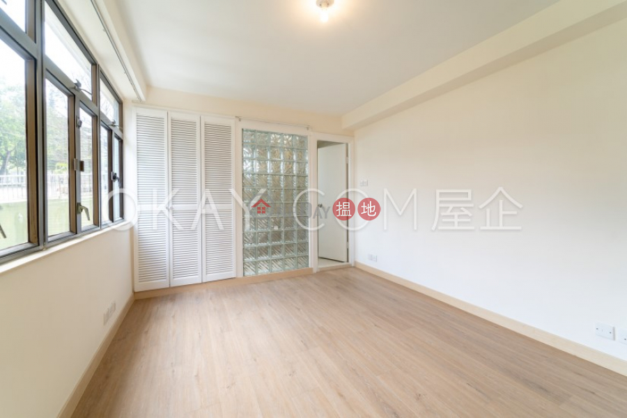 HK$ 35,000/ month | Oxford Court, Eastern District | Gorgeous 3 bedroom with parking | Rental