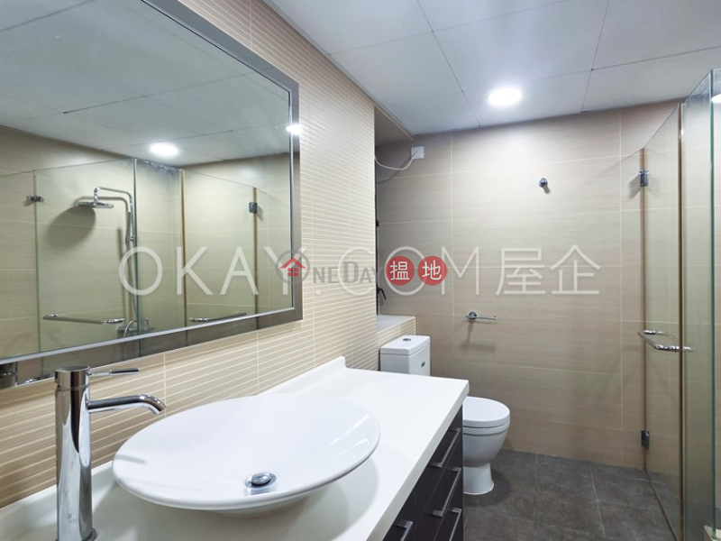 HK$ 90,000/ month, Dynasty Court Central District | Beautiful 3 bedroom with balcony & parking | Rental