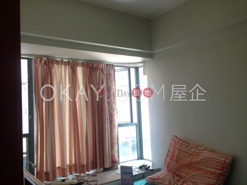 Generous 2 bedroom with balcony | For Sale | Elite\'s Place 俊陞華庭 Sales Listings