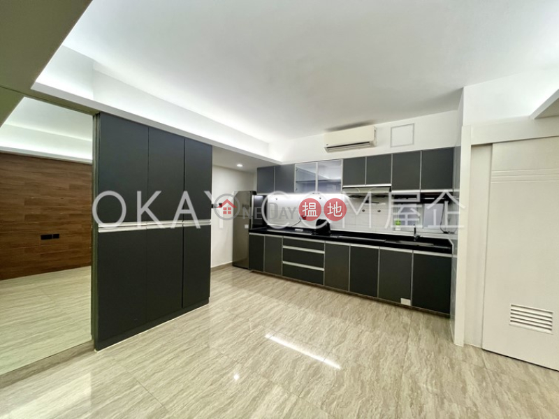 Lovely 4 bedroom with terrace | Rental, Block B Jade Court 翡翠閣 B 座 Rental Listings | Western District (OKAY-R125491)