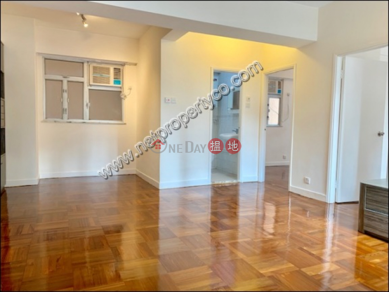 HK$ 22,000/ month, Caravan Court, Central District A very spacious 2-bedroom unit located at Mid-level