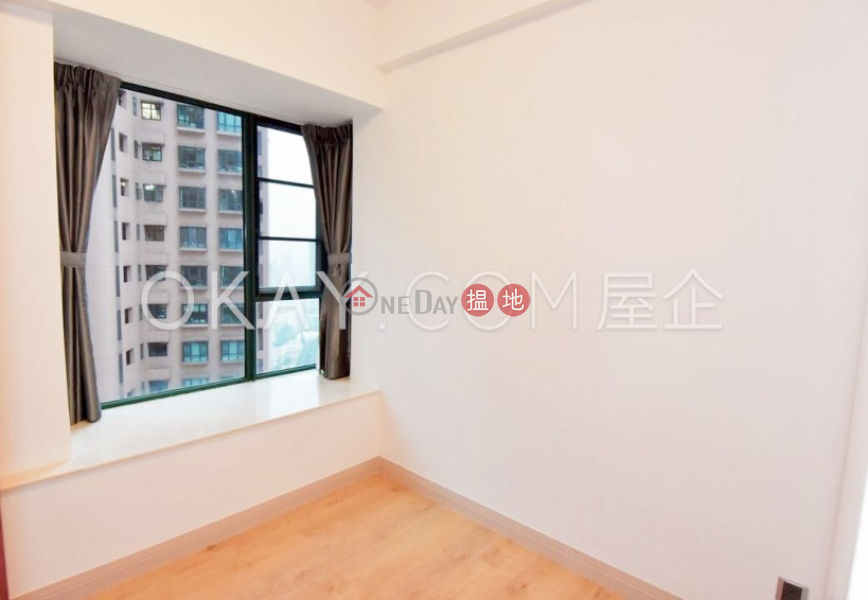 Stylish 3 bedroom with parking | Rental, Hillsborough Court 曉峰閣 Rental Listings | Central District (OKAY-R8538)