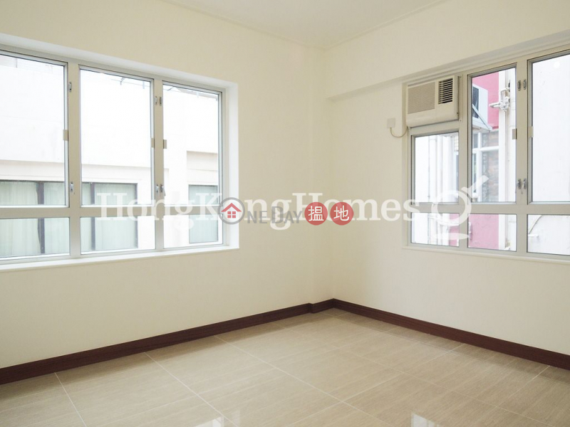 Property Search Hong Kong | OneDay | Residential Rental Listings | 3 Bedroom Family Unit for Rent at Haywood Mansion