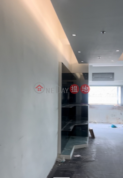 Harbour Industrial Centre, 10 Lee Hing Street | Southern District Hong Kong | Rental | HK$ 28,000/ month