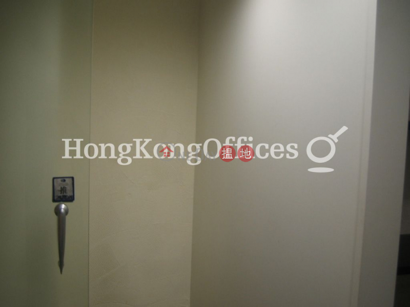 Office Unit for Rent at New World Tower, New World Tower 新世界大廈 Rental Listings | Central District (HKO-15281-ABHR)