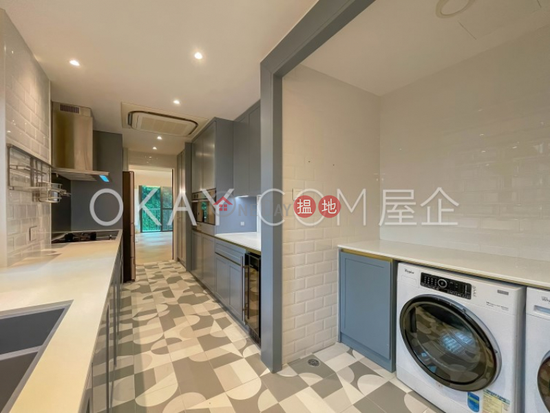 Charming 4 bedroom on high floor with balcony & parking | Rental | The Balmoral Block 2 承峰2座 Rental Listings