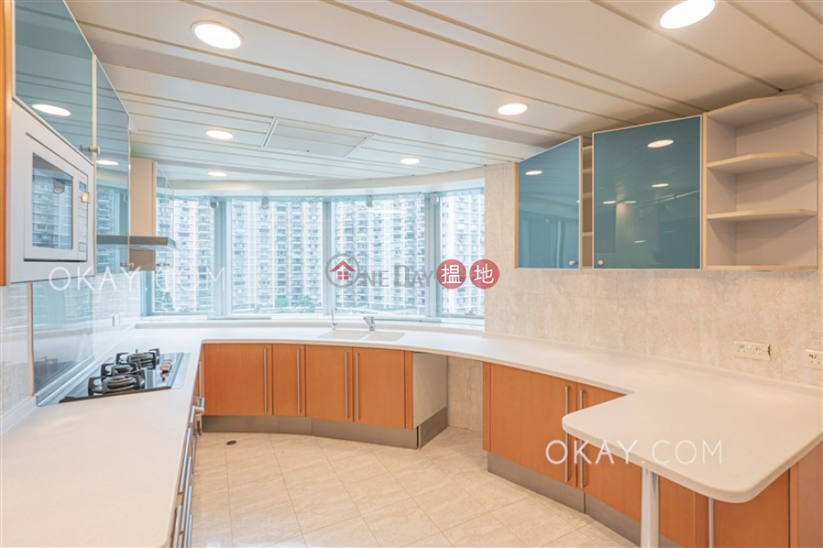 Stylish 4 bedroom with parking | Rental, High Cliff 曉廬 Rental Listings | Wan Chai District (OKAY-R42786)