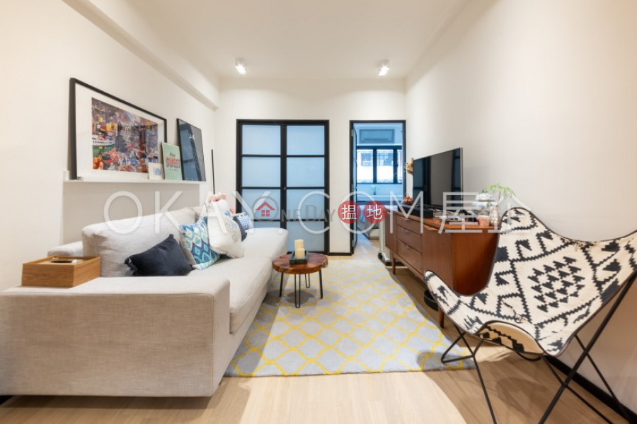 Property Search Hong Kong | OneDay | Residential Sales Listings | Nicely kept 2 bedroom in Sai Ying Pun | For Sale