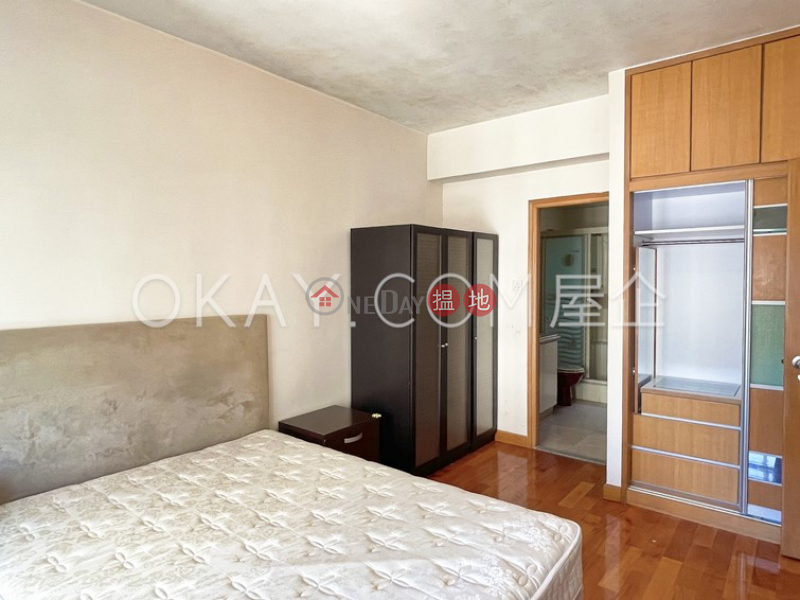 HK$ 47,000/ month, Beverly Hill | Wan Chai District | Popular 3 bedroom with balcony & parking | Rental