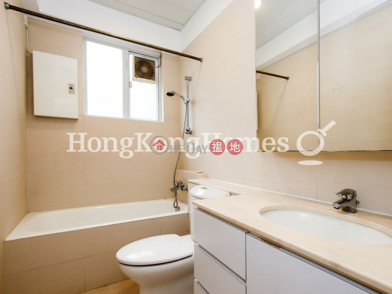 Property Search Hong Kong | OneDay | Residential | Rental Listings | 3 Bedroom Family Unit for Rent at Savoy Court