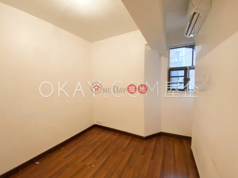 HK$ 25,000/ month, First Mansion | Western District Intimate 3 bedroom with balcony | Rental