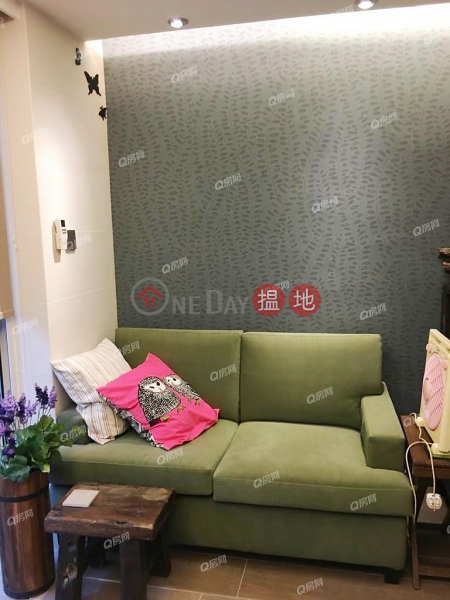 HK$ 4.38M | 15-19 Square Street Central District | 15-19 Square Street | Mid Floor Flat for Sale