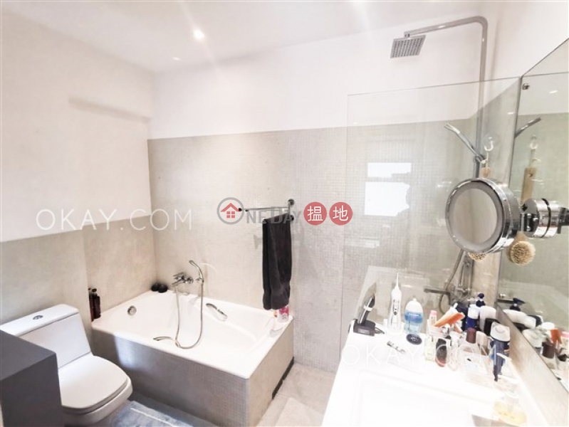 HK$ 34,000/ month Moon Fair Mansion | Wan Chai District, Tasteful 1 bedroom with parking | Rental