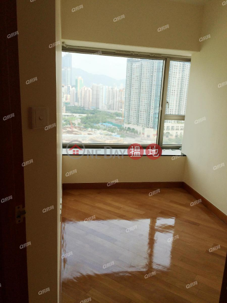 Property Search Hong Kong | OneDay | Residential Rental Listings | Sorrento Phase 1 Block 3 | 3 bedroom Low Floor Flat for Rent