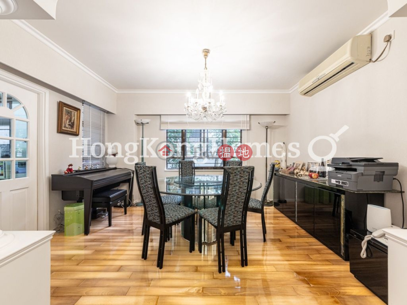 HK$ 43.8M | Wah Fung Mansion | Wan Chai District | 3 Bedroom Family Unit at Wah Fung Mansion | For Sale
