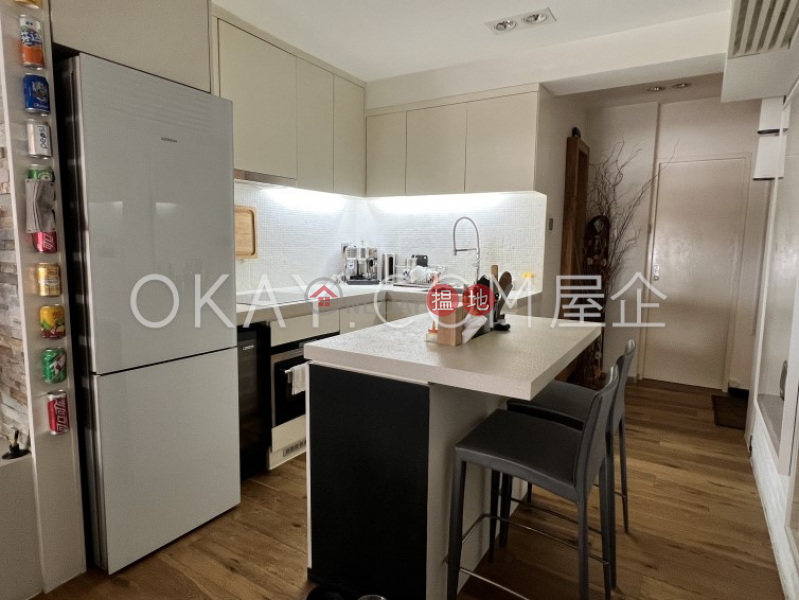 Popular 1 bedroom in Sheung Wan | For Sale, 350-368 Queens Road Central | Western District Hong Kong | Sales HK$ 10.5M