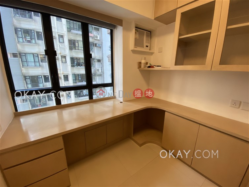 Charming 3 bedroom in Mid-levels West | For Sale | Robinson Heights 樂信臺 Sales Listings