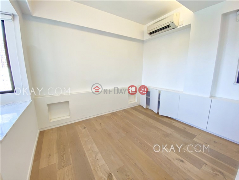HK$ 18.5M Yee Ga Court Western District Nicely kept 2 bedroom on high floor with harbour views | For Sale