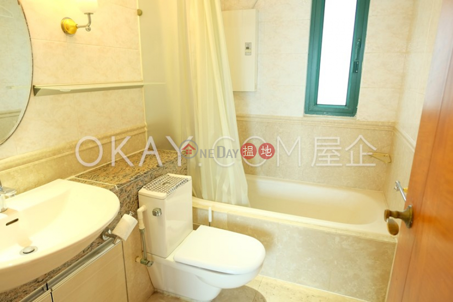 HK$ 37,000/ month, University Heights Block 2 Western District, Luxurious 3 bedroom with harbour views & balcony | Rental