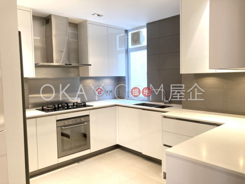 Stylish 2 bedroom with parking | Rental, Smiley Court 怡苑 Rental Listings | Wan Chai District (OKAY-R318486)