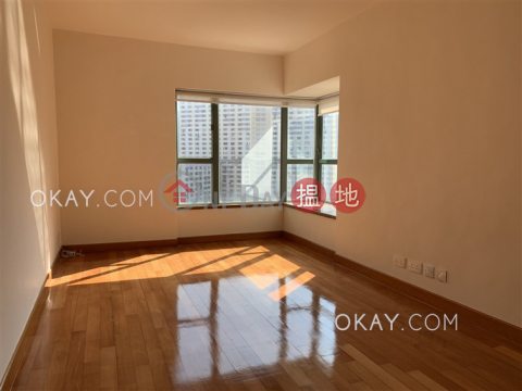 Tasteful 3 bedroom on high floor | For Sale | Bayview Park 灣景園 _0