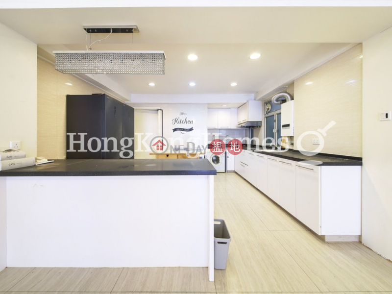 3 Bedroom Family Unit for Rent at Manly Mansion, 69A-69B Robinson Road | Western District, Hong Kong Rental HK$ 55,000/ month