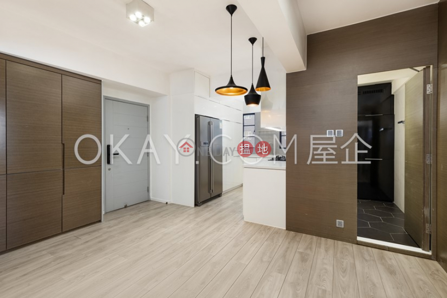 Efficient 2 bedroom on high floor with parking | For Sale | Chong Yuen 暢園 Sales Listings