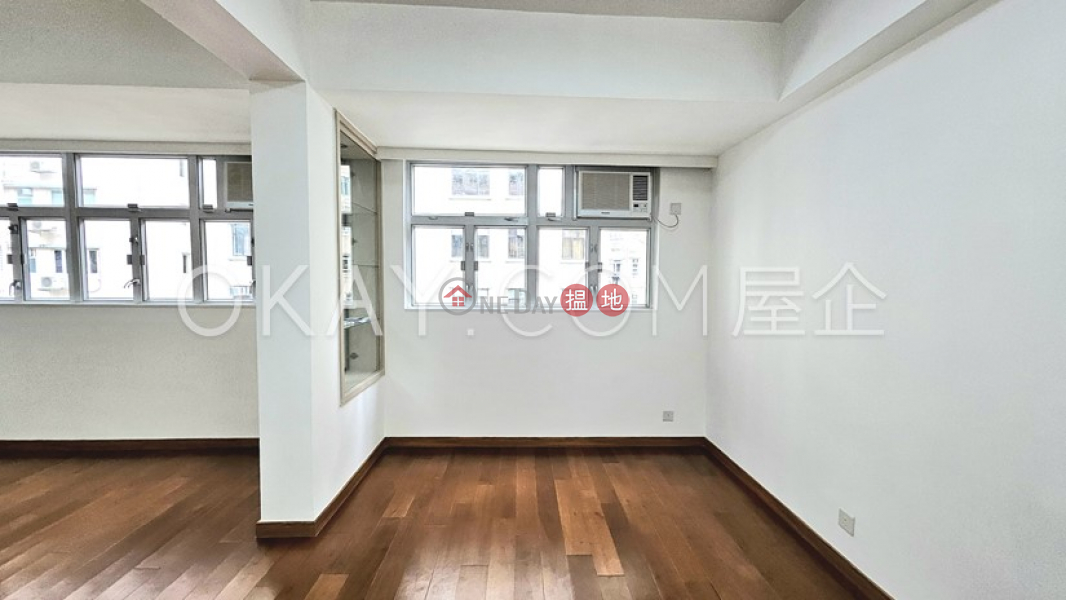 HK$ 38,000/ month | Ping On Mansion, Western District Elegant 3 bedroom on high floor | Rental