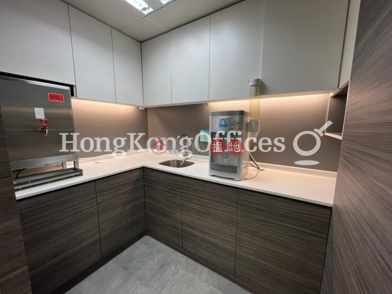 HK$ 165,144/ month | Golden Centre Western District, Office Unit for Rent at Golden Centre