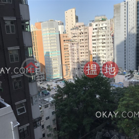 Generous 2 bedroom in Sheung Wan | Rental | Caine Tower 景怡居 _0