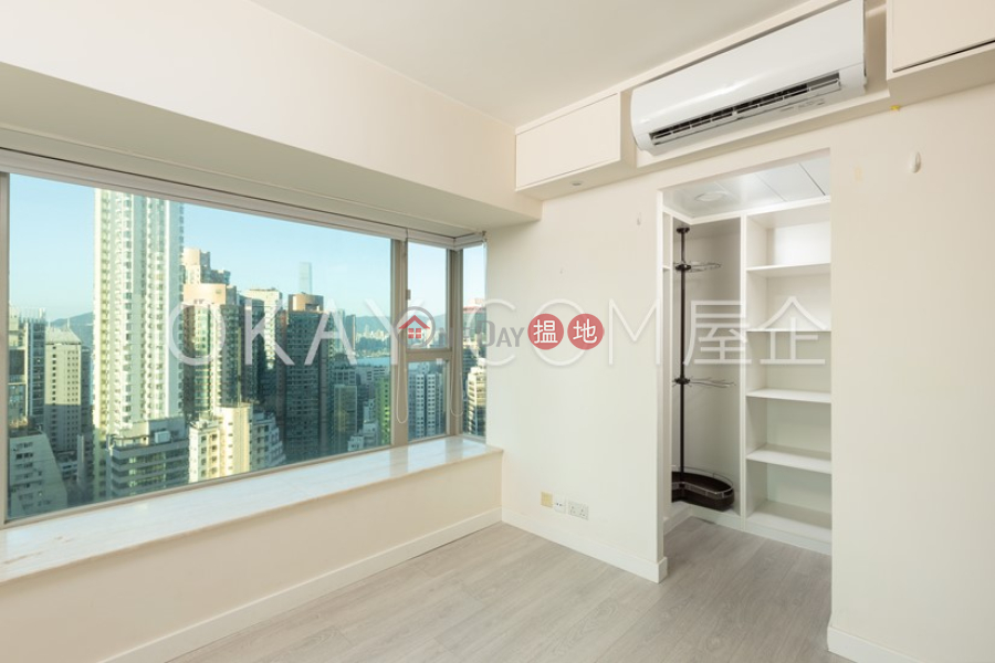 Tasteful 3 bedroom with harbour views & balcony | Rental | Centre Place 匯賢居 Rental Listings
