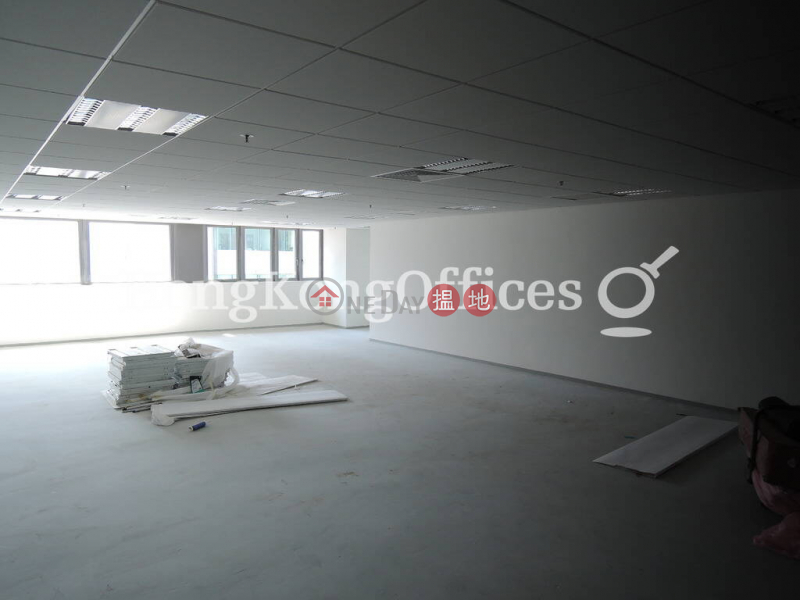 The Hub Middle, Industrial, Rental Listings HK$ 51,720/ month