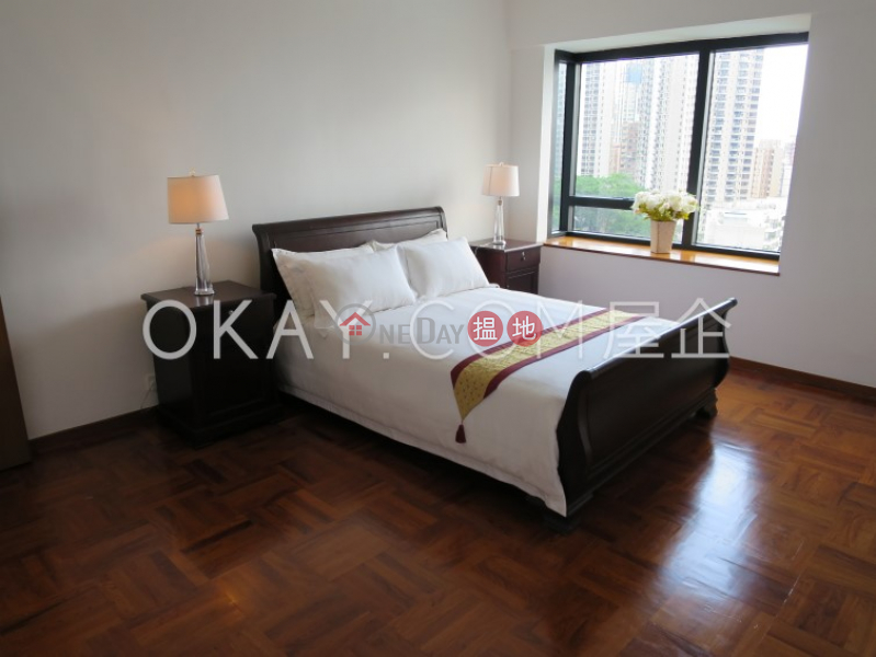 Stylish 3 bedroom with harbour views & parking | Rental | Queen\'s Garden 裕景花園 Rental Listings