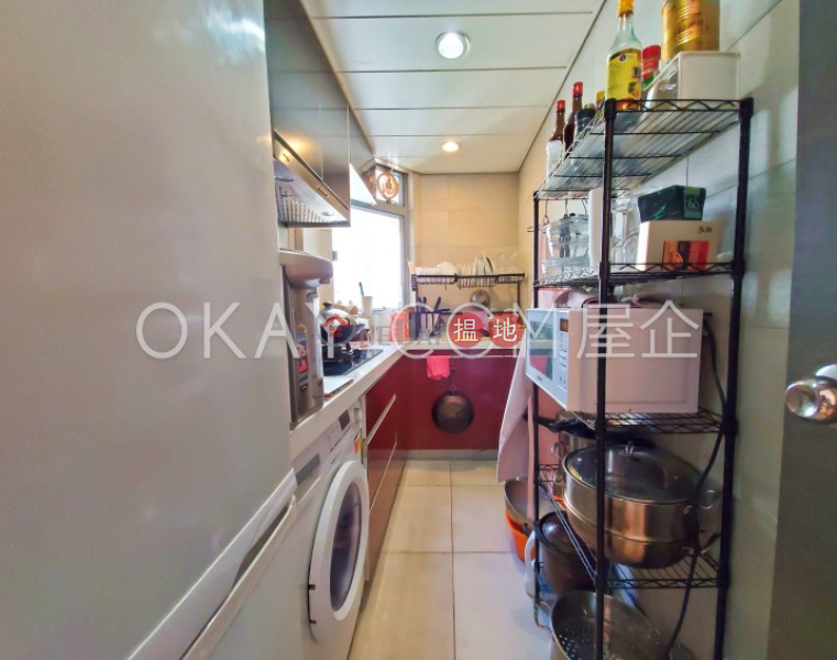 Generous 2 bedroom on high floor with balcony | Rental | Tower 6 Grand Promenade 嘉亨灣 6座 Rental Listings