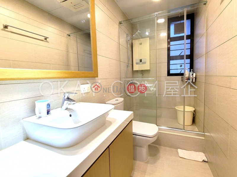 Efficient 3 bedroom with parking | For Sale | Villa Lotto 樂陶苑 Sales Listings