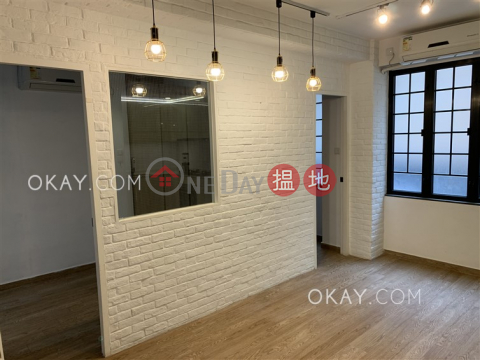 Charming 1 bedroom with terrace | For Sale | Pak Tak Building 八達大廈 _0