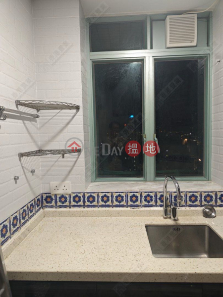 Two rooms in The Victoria Towers, Tower 3 The Victoria Towers 港景峯3座 Sales Listings | Yau Tsim Mong (ISAAC-330374948)