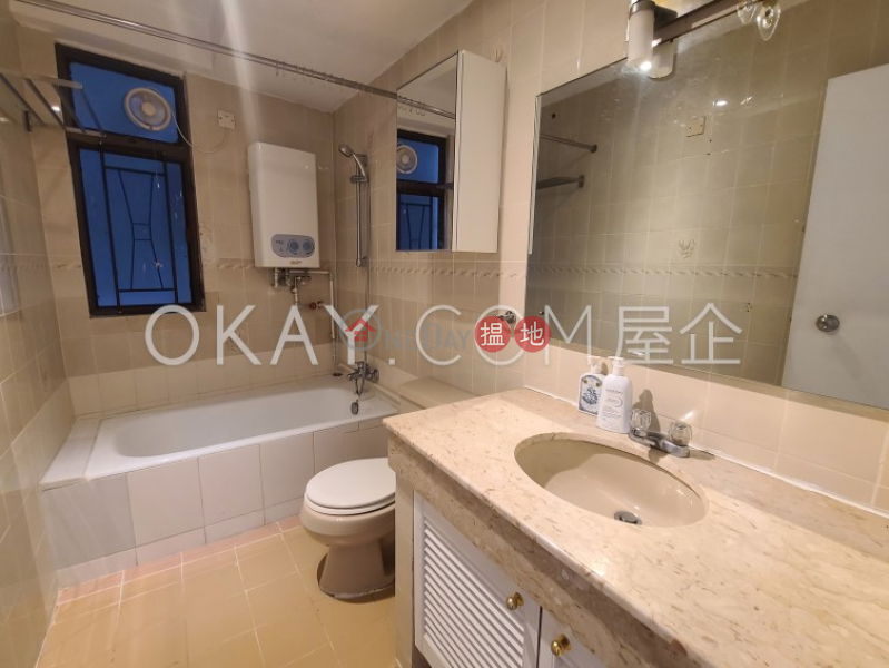 HK$ 48,000/ month, Greenery Garden, Western District Gorgeous 3 bedroom with balcony & parking | Rental