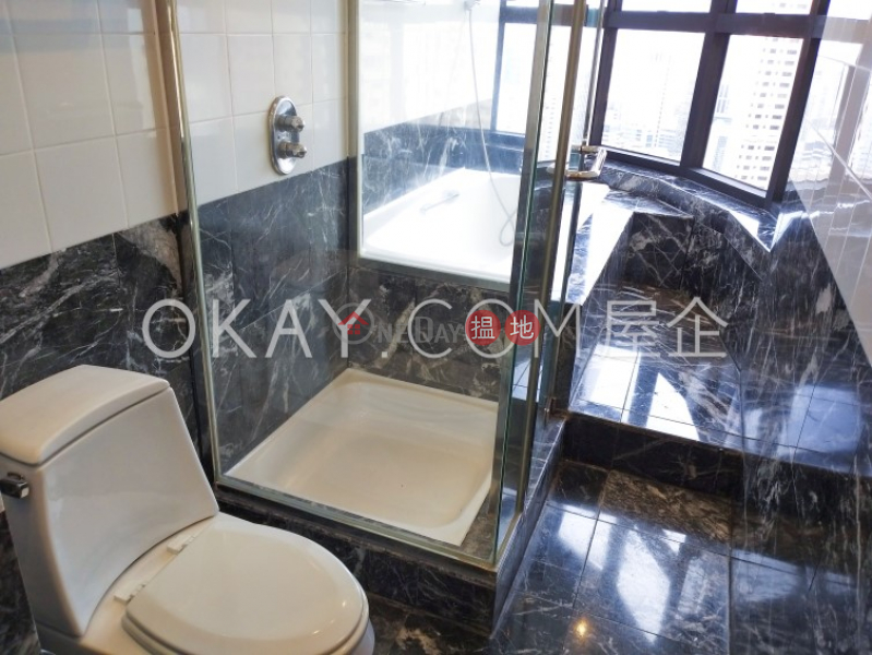 Beautiful 3 bedroom with parking | Rental | Queen\'s Garden 裕景花園 Rental Listings