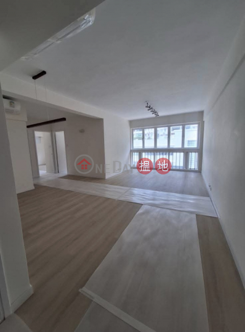 AMBER GARDEN 3 BED 2 BATH 1 CP + ROOFTOP, Amber Garden 安碧苑 | Wan Chai District (AMKPR-5742344815)_0