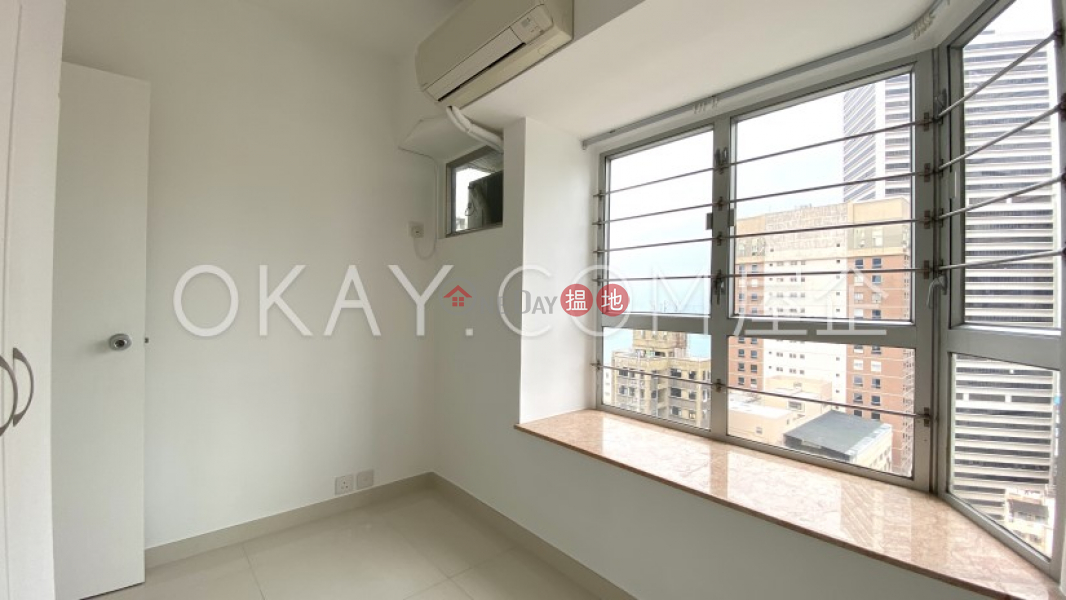 HK$ 11.95M, Graceful Court Western District, Unique 2 bedroom on high floor with rooftop | For Sale