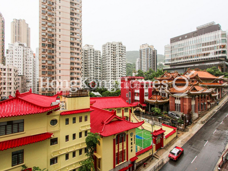 Property Search Hong Kong | OneDay | Residential Rental Listings | 3 Bedroom Family Unit for Rent at Wah Chi Mansion