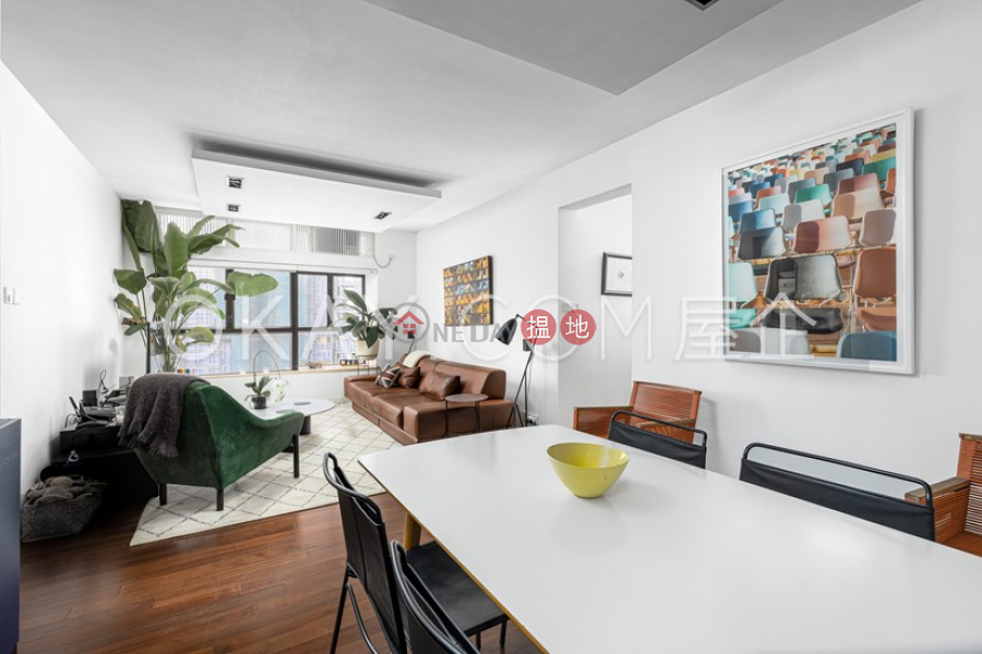 Property Search Hong Kong | OneDay | Residential | Sales Listings | Stylish 2 bedroom on high floor with sea views | For Sale