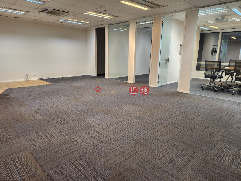 High- level commercial building office building decoration, water pantry, | Tuen Mun Central Square 屯門中央廣場 Rental Listings