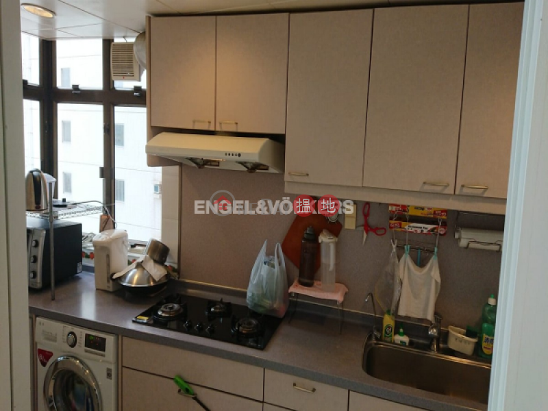 HK$ 55,000/ month, Parkway Court, Western District | 3 Bedroom Family Flat for Rent in Mid Levels West