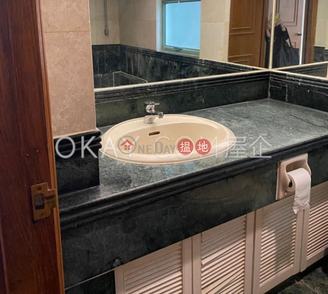 HK$ 35,000/ month | Goldwin Heights Western District Tasteful 3 bedroom in Mid-levels West | Rental