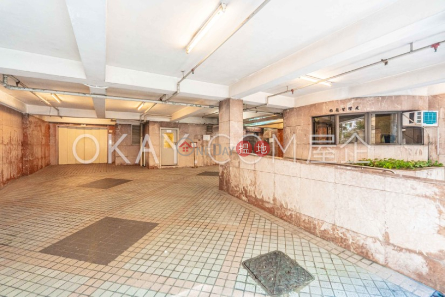 Lovely 1 bedroom with sea views | For Sale | Park Height 柏苑 Sales Listings