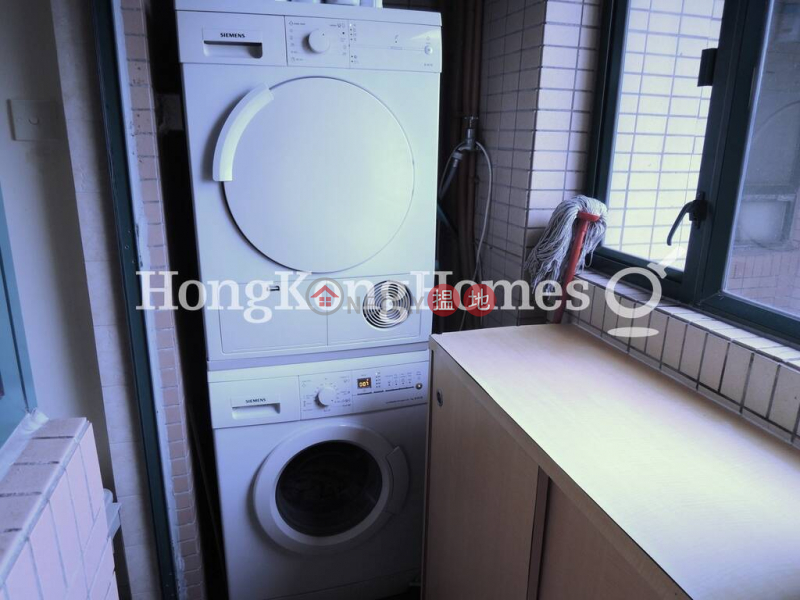Property Search Hong Kong | OneDay | Residential Rental Listings | 3 Bedroom Family Unit for Rent at Hillsborough Court
