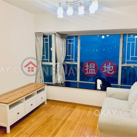 Tasteful 2 bedroom on high floor with sea views | For Sale | Island Place 港運城 _0