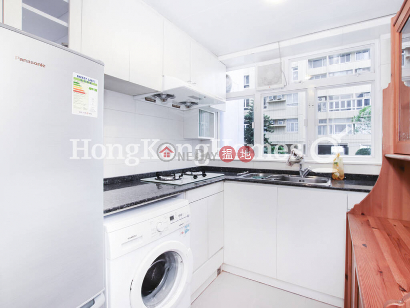 3 Bedroom Family Unit for Rent at Tak Fai Building 17-19 Percival Street | Wan Chai District, Hong Kong Rental HK$ 24,800/ month
